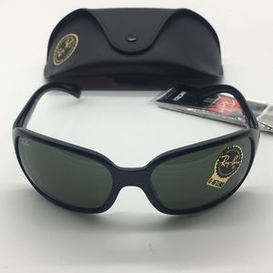 BRAND NEW Ray-Ban Black RB4068 Sunglasses